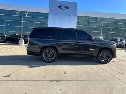 Used 2024 Cadillac Escalade V w/ LPO, Floor Liner Package image 6