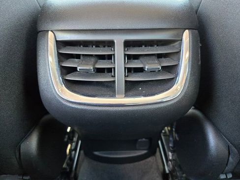Used 2020 Chevrolet Malibu LT FWD image 14