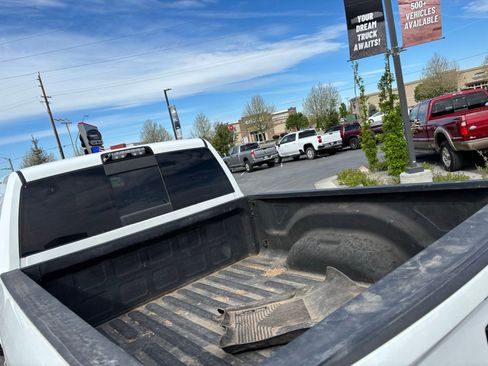 Used 2017 RAM 3500 Laramie w/ Convenience Group AWD/4WD image 6