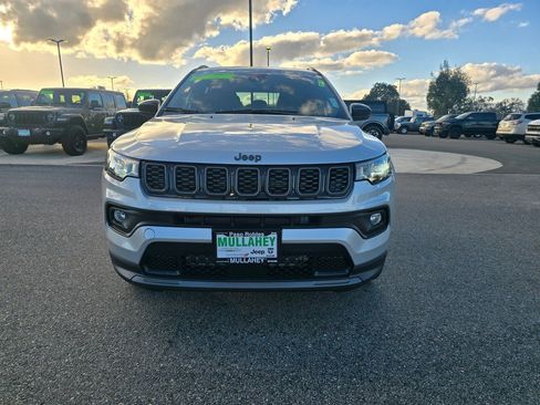 New 2026 Jeep Compass Latitude image 2