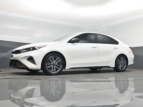 Certified 2024 Kia Forte GT-Line image 46