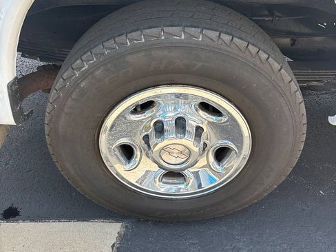Used 2019 Chevrolet Express 3500 LT w/ LT Preferred Equipment Group RWD image 8