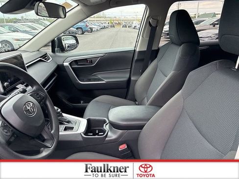 Used 2025 Toyota RAV4 LE AWD/4WD image 23