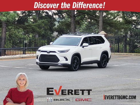 Used 2024 Toyota Grand Highlander AWD image 1