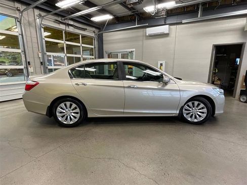 Used 2013 Honda Accord EX-L image 6