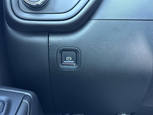 New 2026 GMC Sierra 2500 Pro w/ Convenience Package image 15