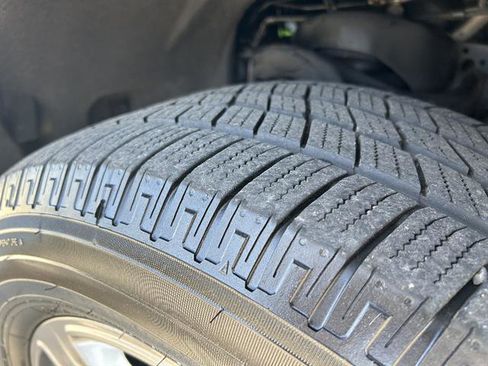 Used 2020 Ford F150 XLT w/ Equipment Group 302A Luxury image 11