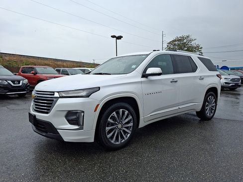Certified 2023 Chevrolet Traverse Premier AWD/4WD image 3