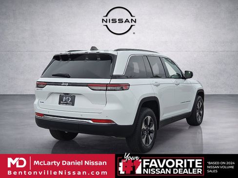 Used 2024 Jeep Grand Cherokee Limited 4xe AWD/4WD image 5