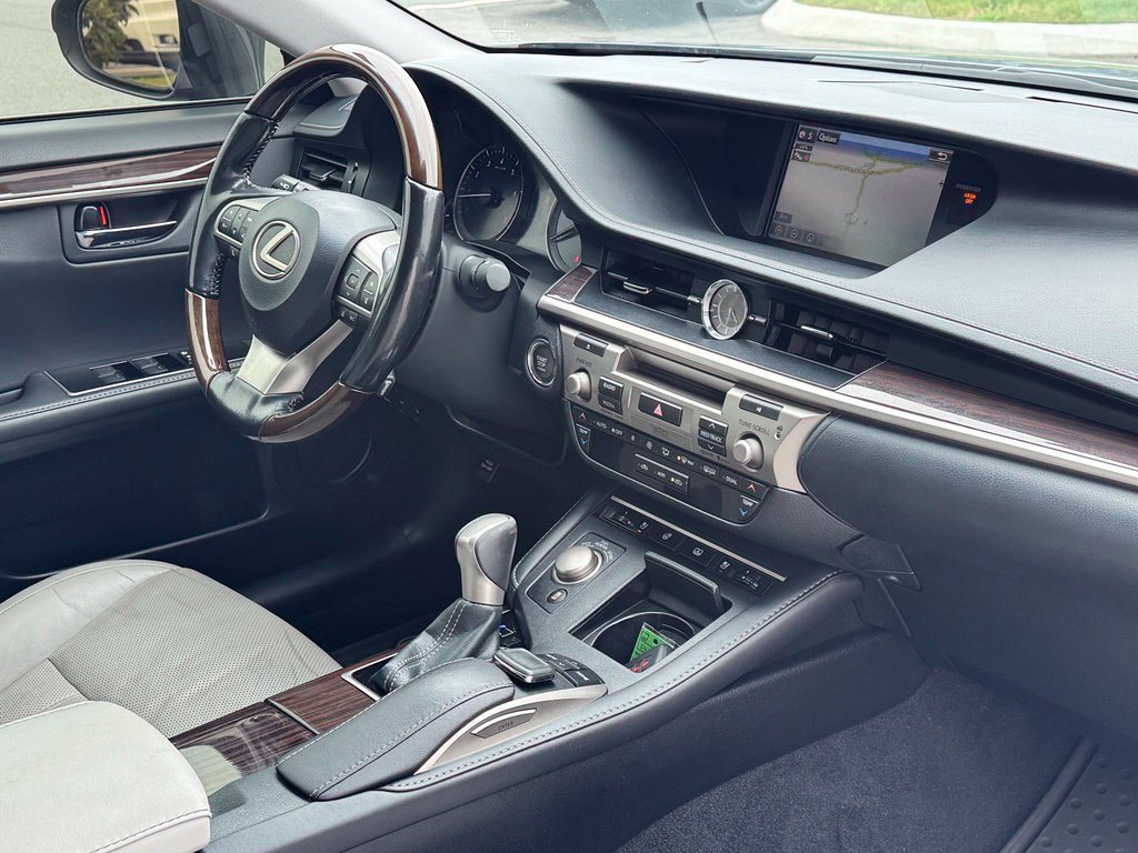 Used 2016 Lexus ES 350 FWD image 11