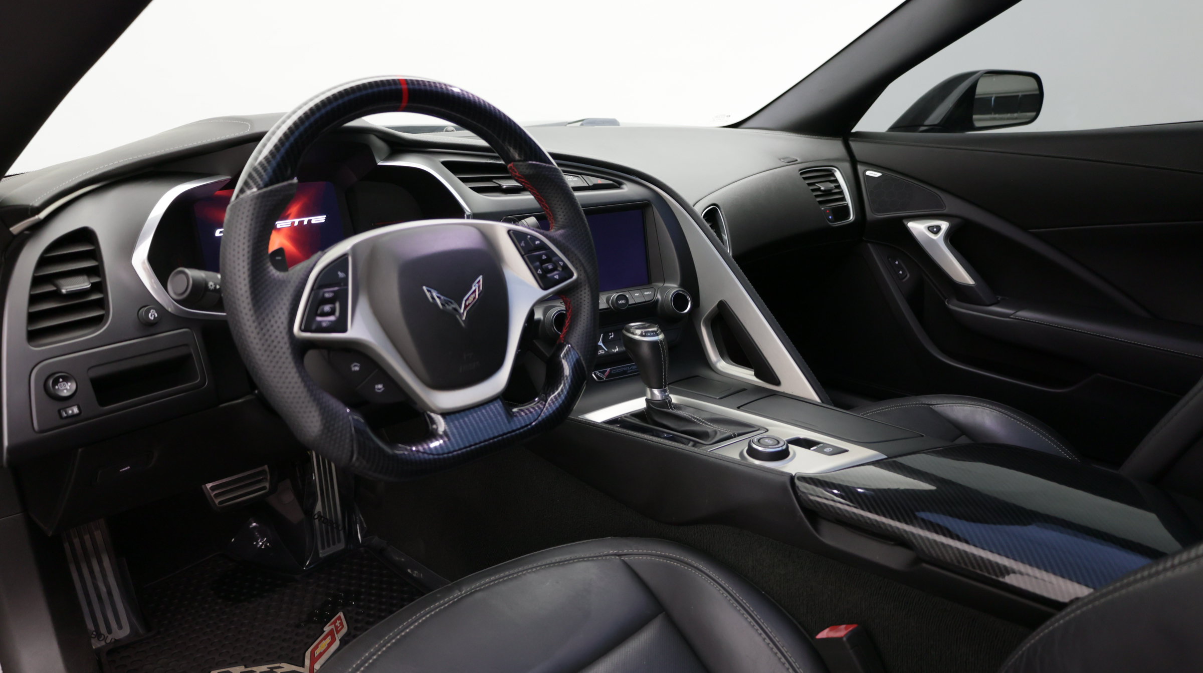 Used 2015 Chevrolet Corvette Stingray Coupe w/ Battery Protection Package RWD image 11