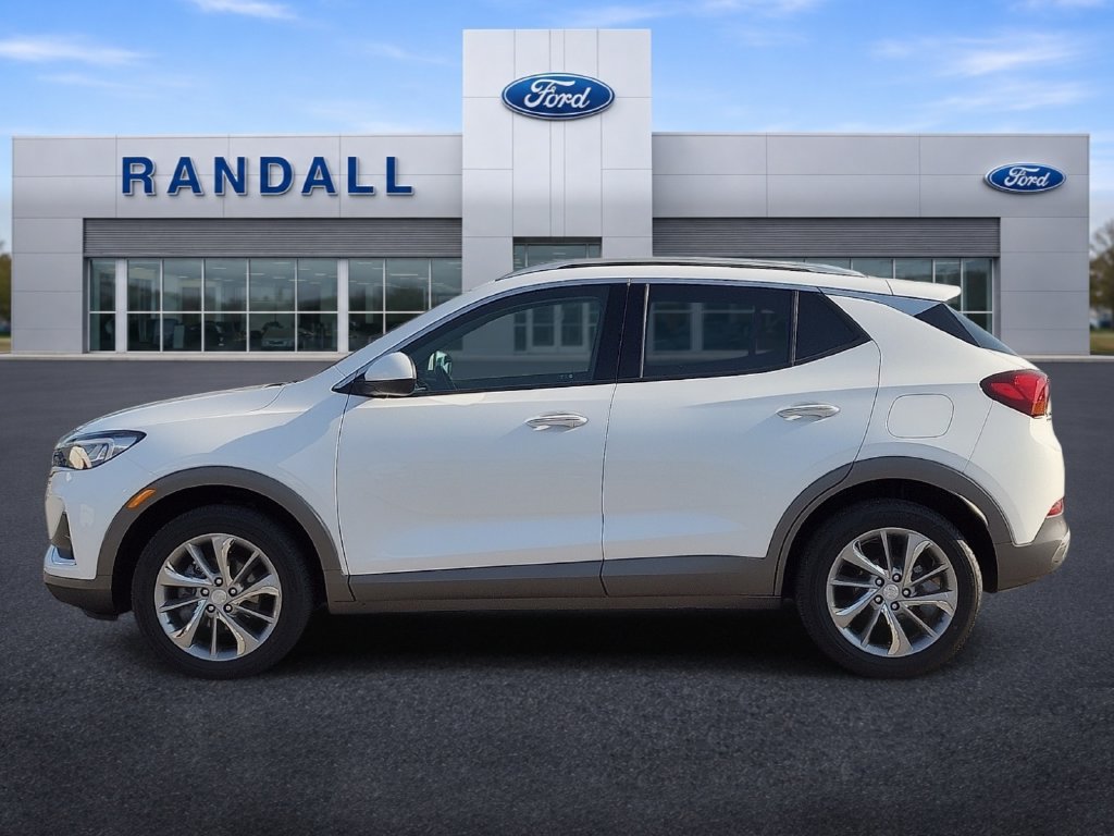 Used 2022 Buick Encore GX Essence w/ Experience Buick Package AWD/4WD image 3