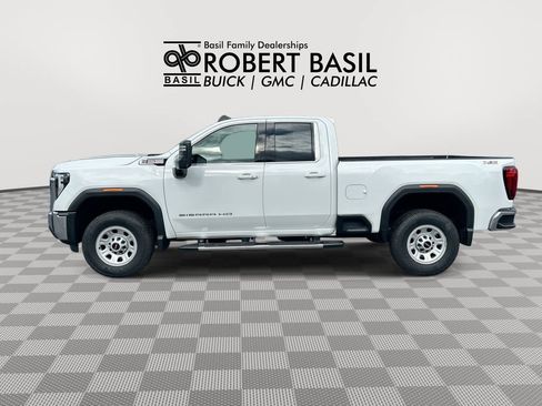 Used 2024 GMC Sierra 2500 SLE AWD/4WD image 5
