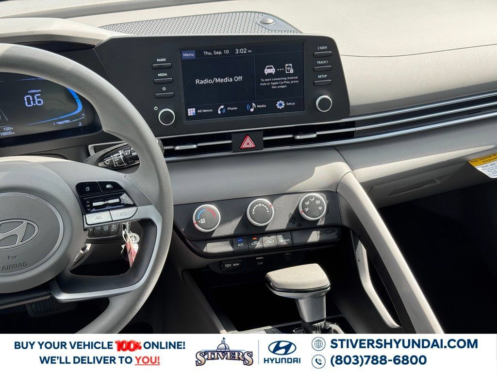 Certified 2026 Hyundai Elantra SE FWD image 22