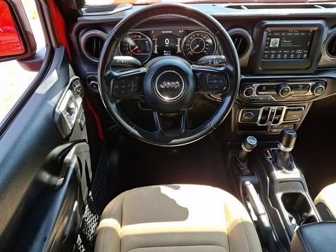 Used 2021 Jeep Wrangler Unlimited Sport AWD/4WD image 11