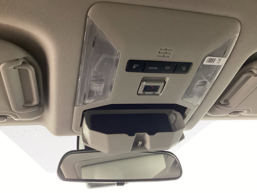 Used 2024 Toyota RAV4 XLE AWD/4WD image 17