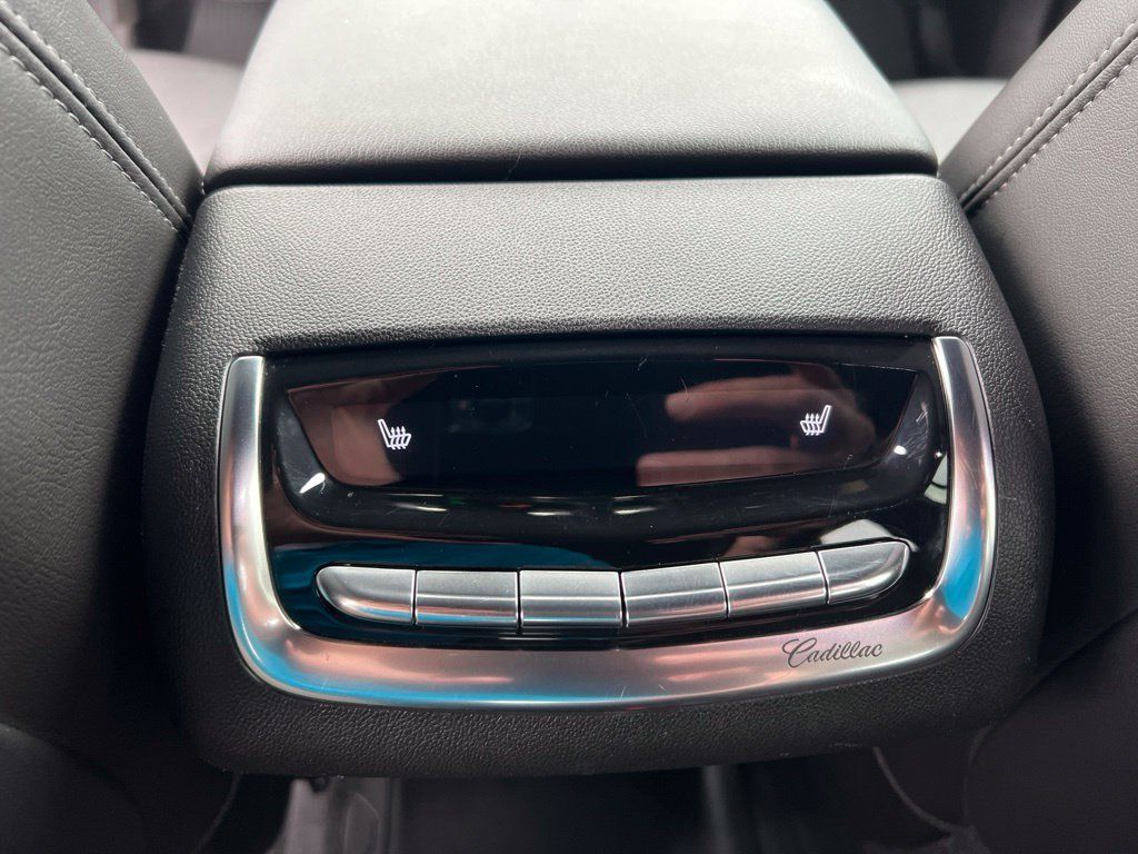 Used 2024 Cadillac XT6 Premium Luxury w/ Technology Package AWD/4WD image 26