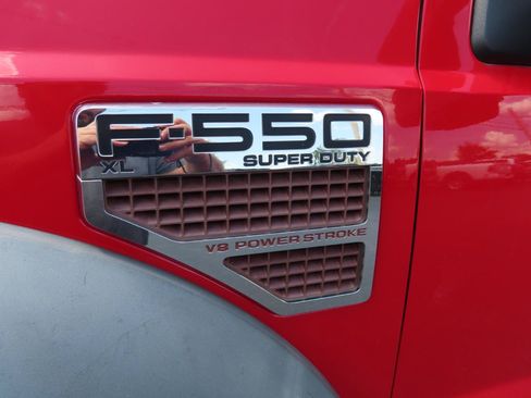Used 2010 Ford F550 4x4 Regular Cab Super Duty image 13