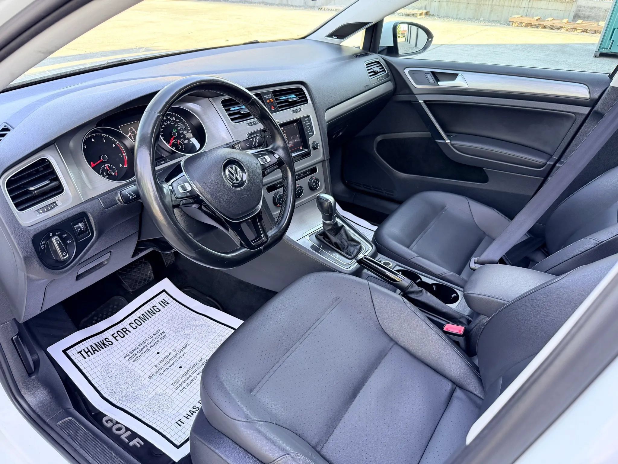 Used 2015 Volkswagen Golf SE FWD image 9
