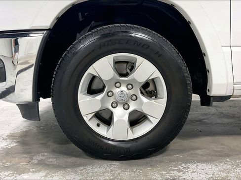 Used 2025 RAM 1500 Big Horn AWD/4WD image 10