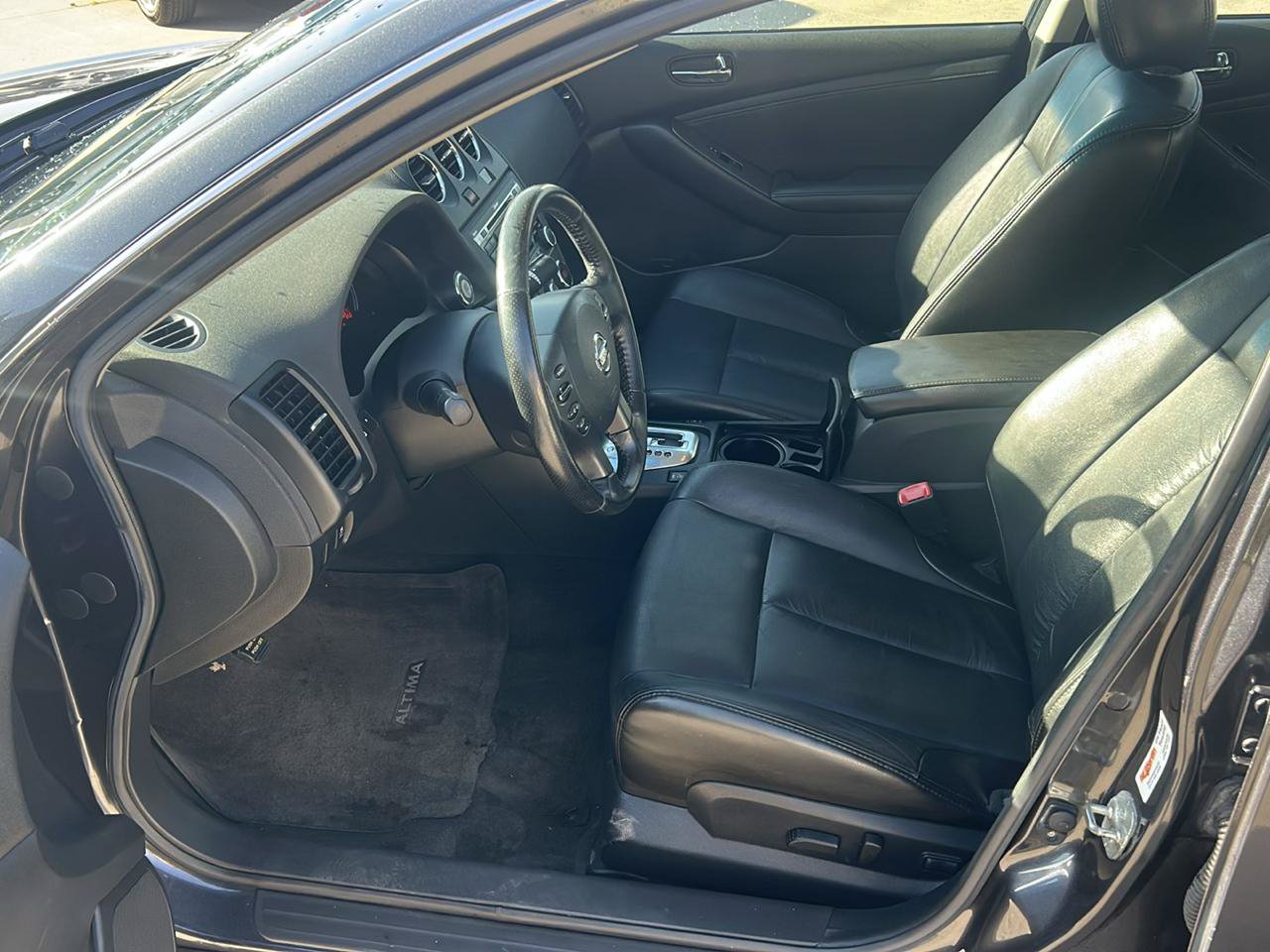 Used 2011 Nissan Altima 3.5 SR w/ 3.5SR Premium Pkg FWD image 10