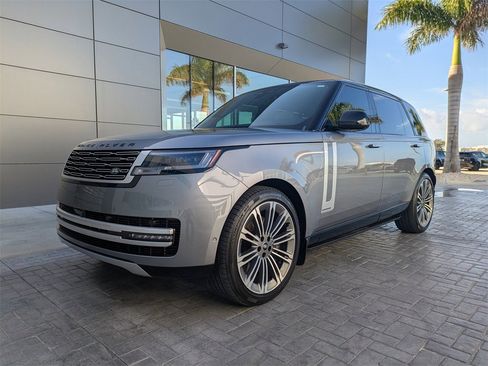 Used 2025 Land Rover Range Rover Long Wheelbase Autobiography image 8