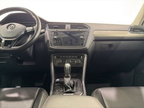 Used 2018 Volkswagen Tiguan SEL w/ 3rd Row Seat Package AWD/4WD image 35