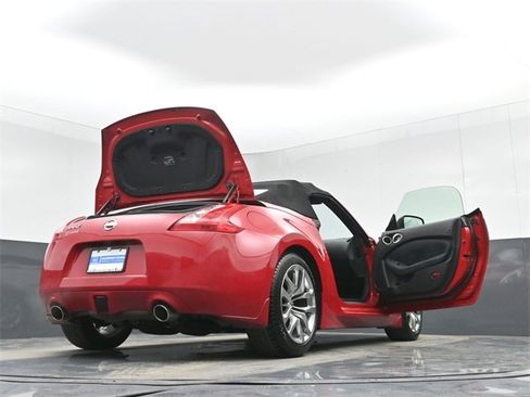 Used 2010 Nissan 370Z Touring image 54