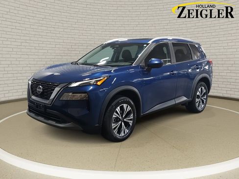 Used 2023 Nissan Rogue SV w/ SV Premium B Package image 1