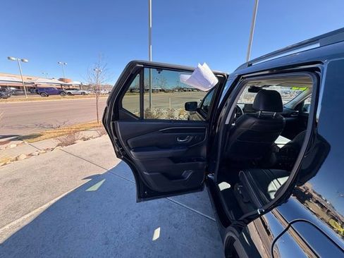 Used 2025 Honda Pilot Elite image 22