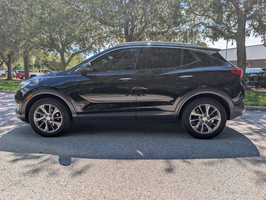Used 2022 Buick Encore GX Essence w/ Experience Buick Package FWD image 5