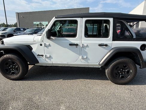 Used 2025 Jeep Wrangler Unlimited Sport AWD/4WD image 11