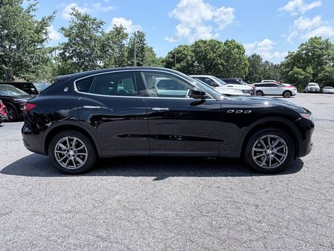 Used 2018 Maserati Levante AWD/4WD image 4