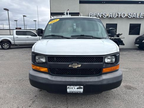 Used 2015 Chevrolet Express 2500 RWD image 3