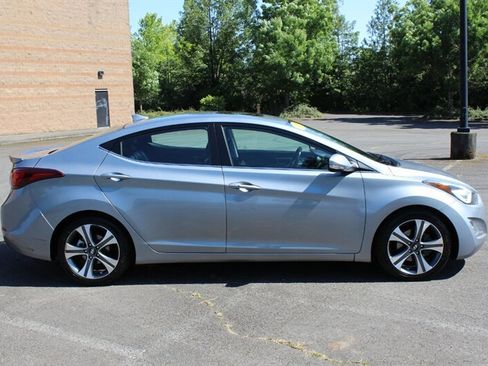 Used 2015 Hyundai Elantra Sport w/ Option Group 04 FWD image 5