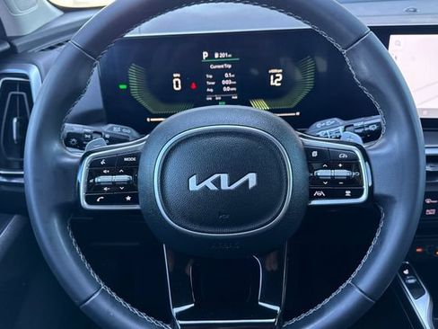 Certified 2025 Kia Sorento EX AWD/4WD image 32
