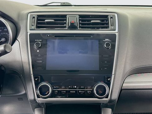 Used 2019 Subaru Outback 2.5i Premium image 13