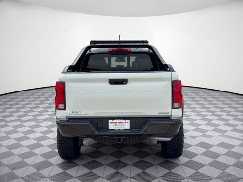 Used 2024 Chevrolet Colorado ZR2 w/ LPO, Sports Bar Package AWD/4WD image 11