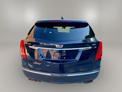 Used 2017 Cadillac XT5 Luxury w/ Driver Awareness Package FWD image 4