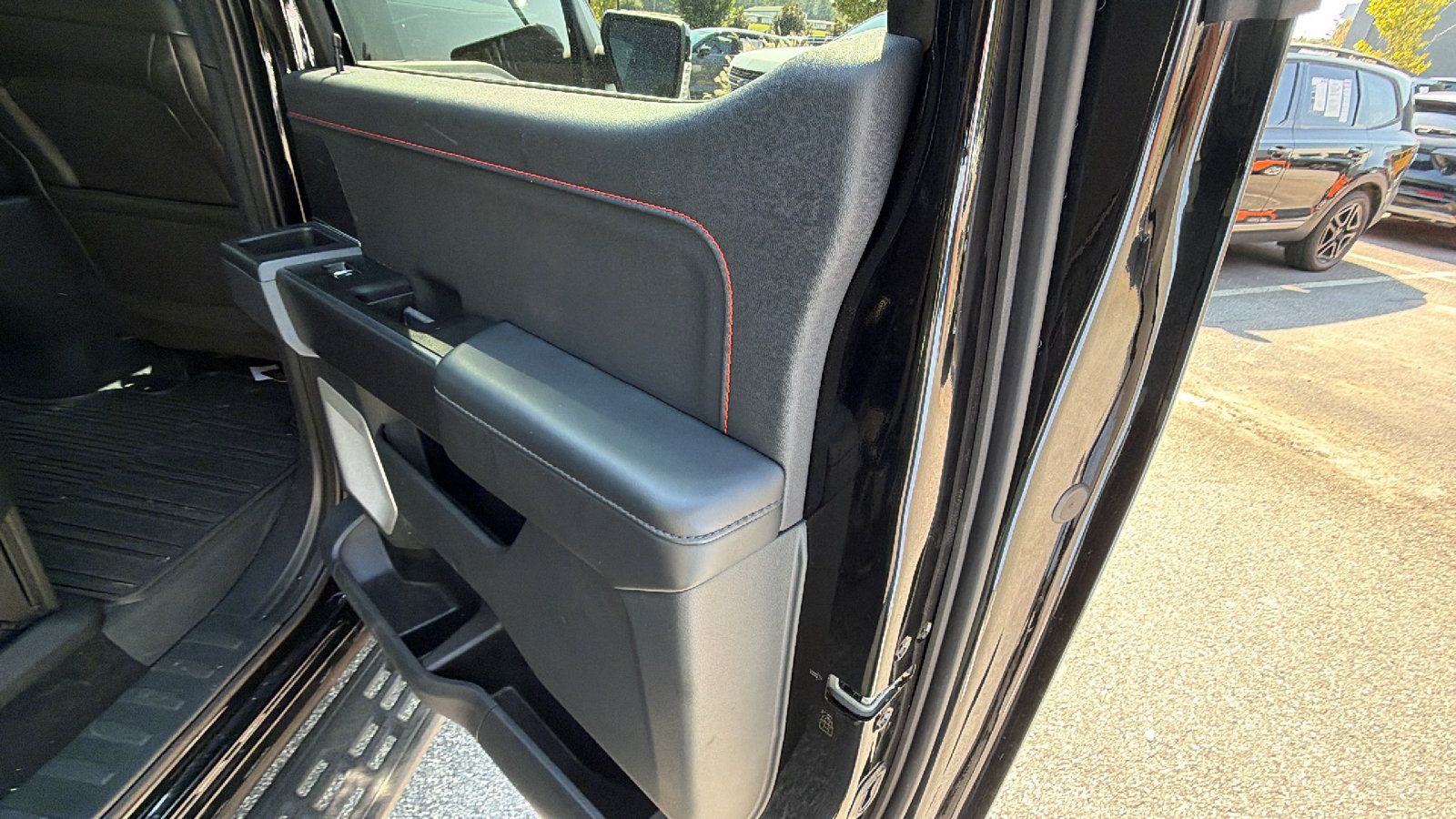 Used 2025 Ford F150 Raptor AWD/4WD image 20