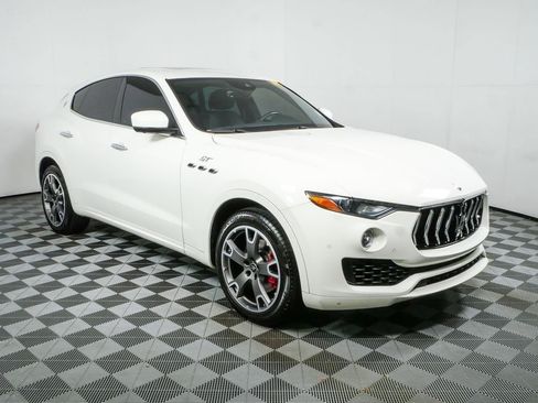Used 2023 Maserati Levante GT AWD/4WD image 26