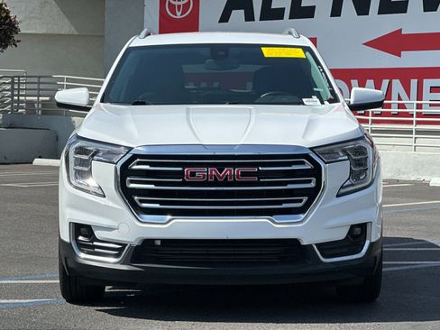Used 2024 GMC Terrain SLT image 7