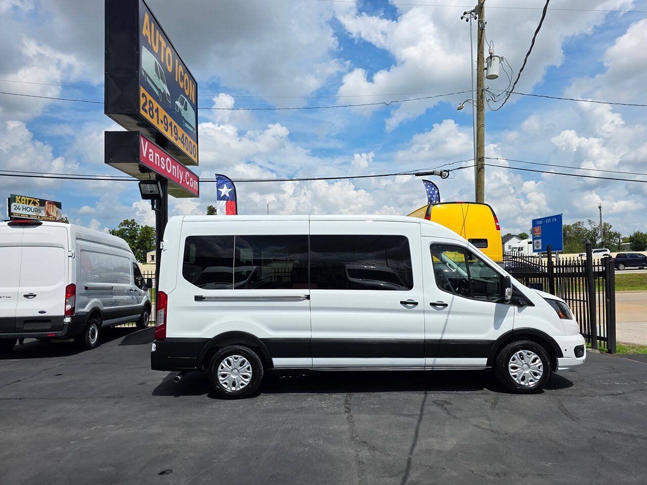 Used 2026 Ford Transit 350 XLT RWD image 3