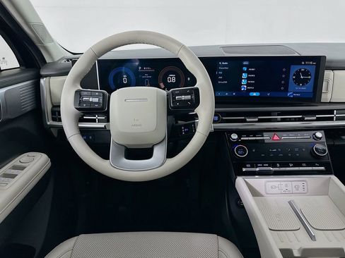 Certified 2025 Hyundai Santa Fe SEL image 22