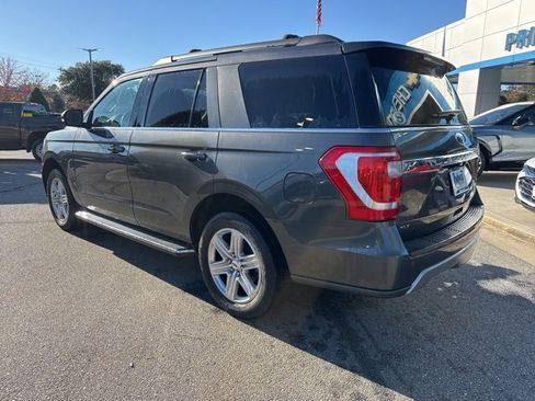 Used 2021 Ford Expedition XLT image 3