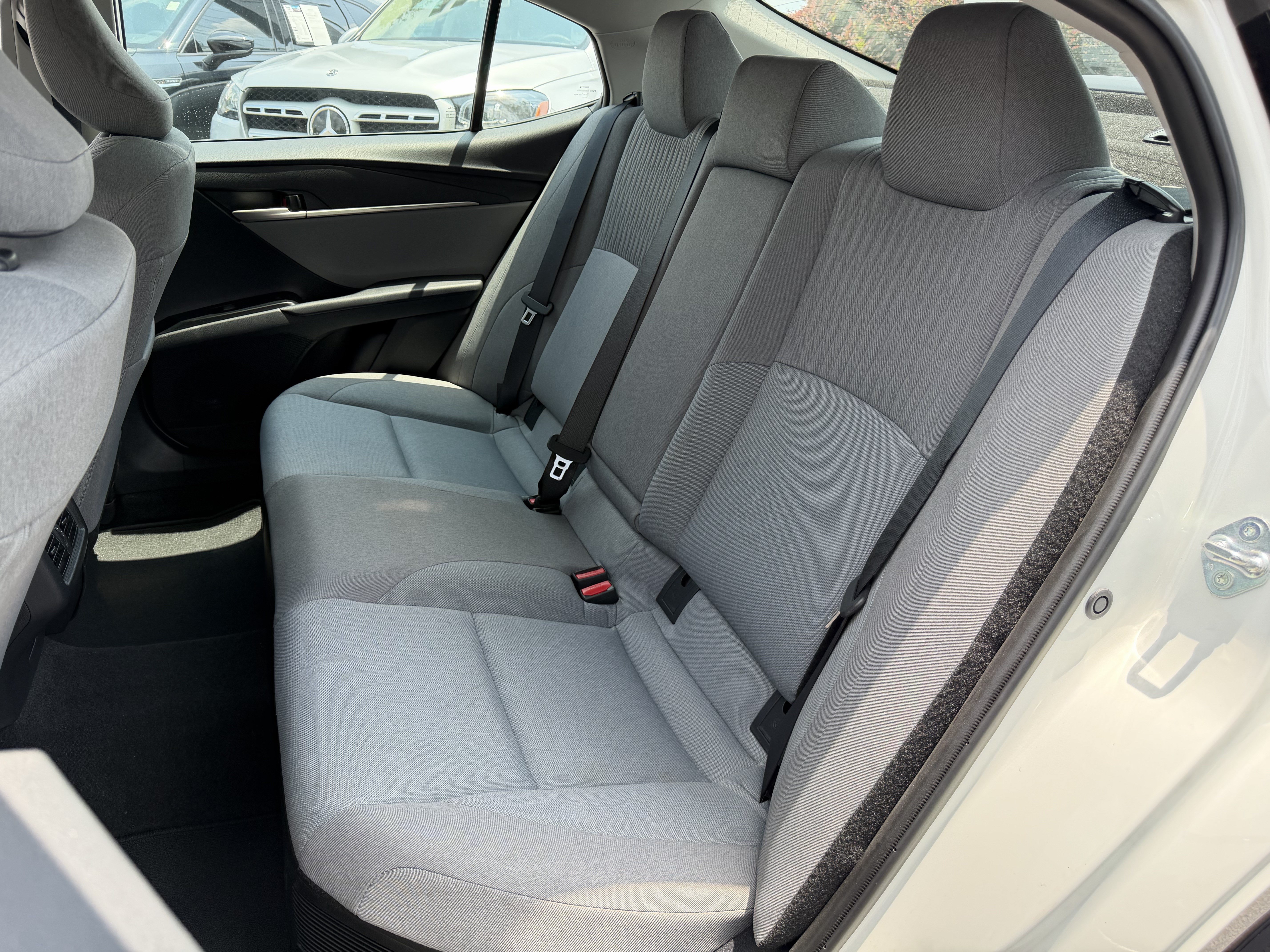 Used 2025 Toyota Camry LE FWD image 31