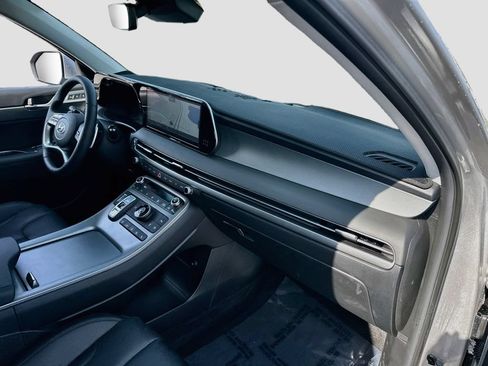 Used 2025 Hyundai Palisade SEL FWD image 29