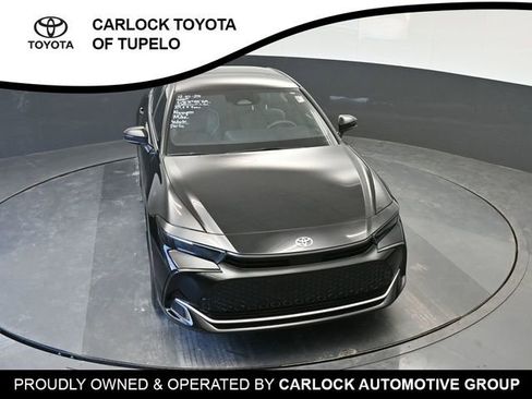 Used 2023 Toyota Crown Limited image 36