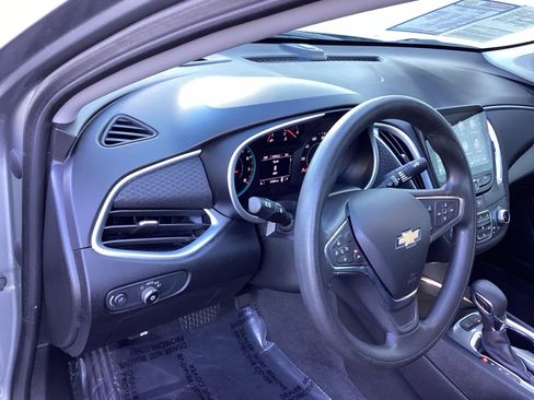 Used 2024 Chevrolet Malibu LT image 9