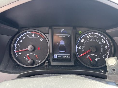 Used 2022 Toyota Tacoma SR image 7